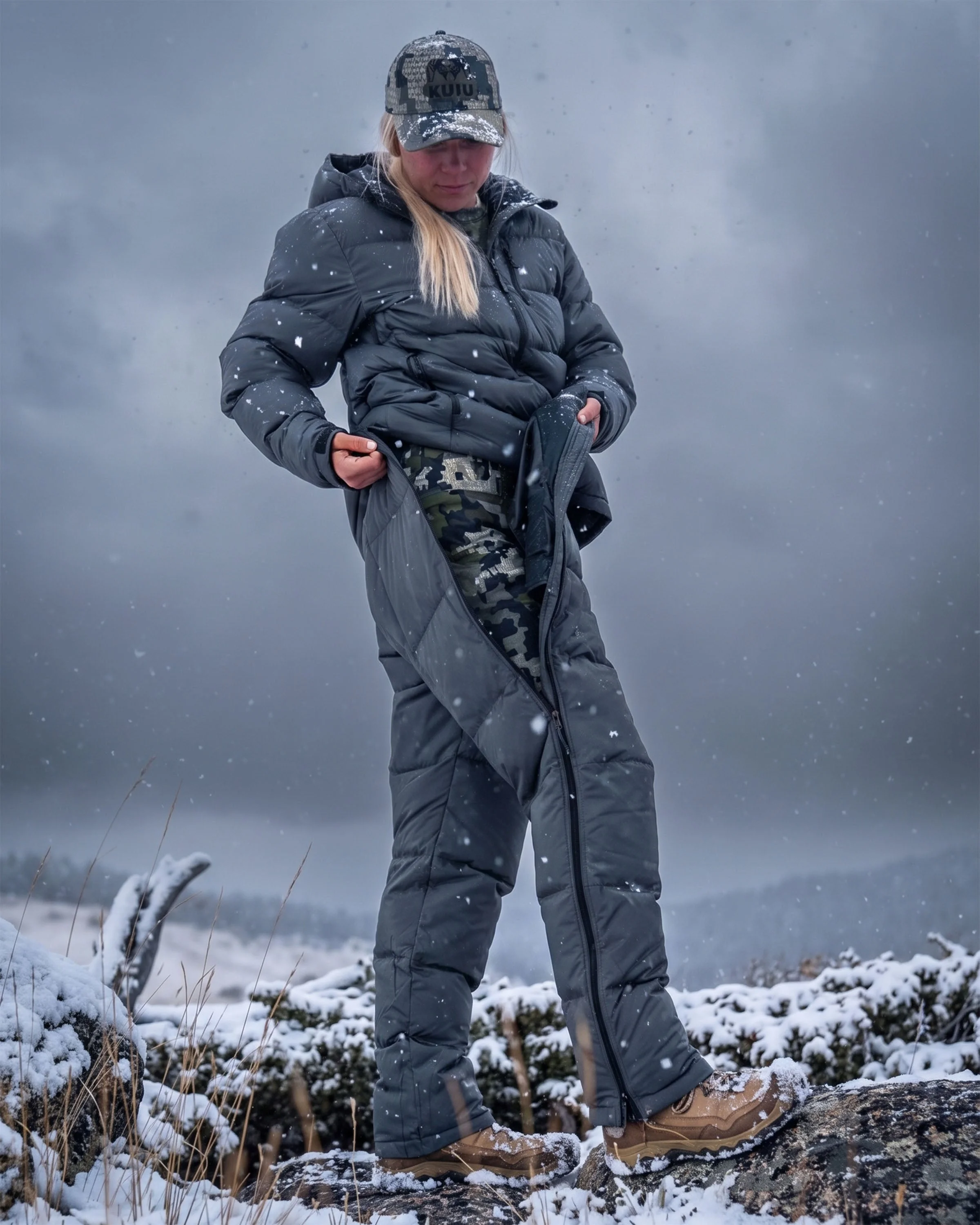 Women's Super Down PRO Pant | Verde - Image 5